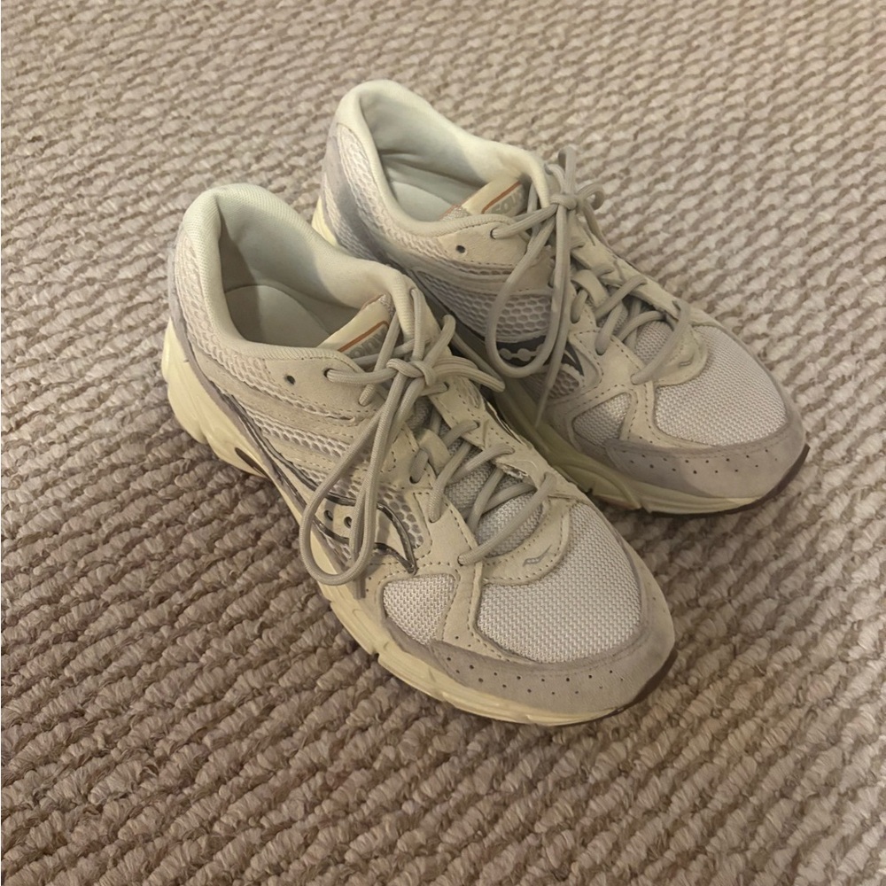Saucony Ride Millenium Sneakers
